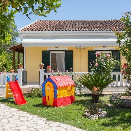 Karia Holiday Home Lefkímmi Exterior foto