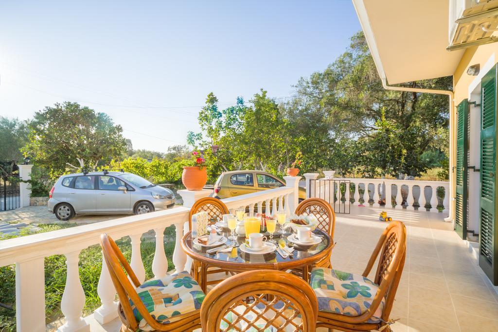 Karia Holiday Home Lefkímmi Exterior foto