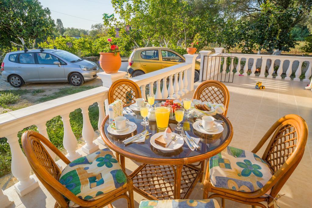 Karia Holiday Home Lefkímmi Exterior foto